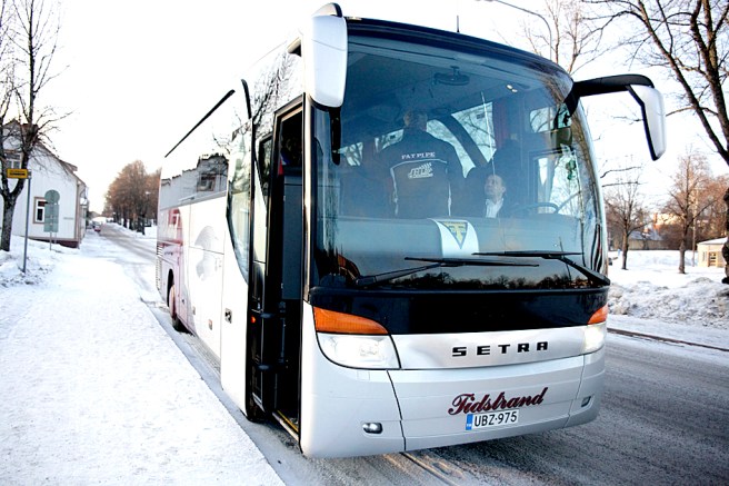 Tidstrands fina buss tog oss till Jyväskylä.