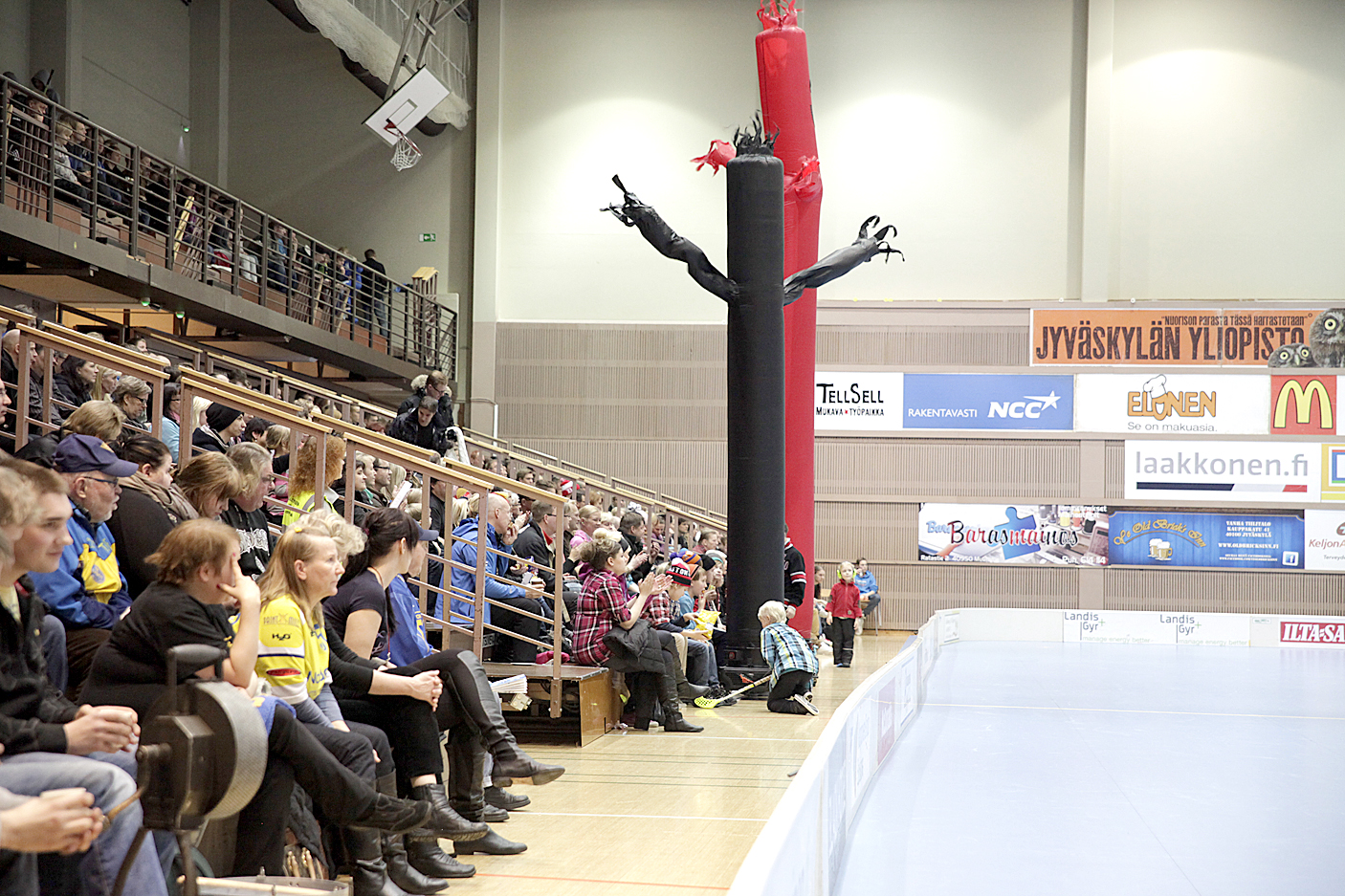 Men sedan kom Happee igen och fick fira tio gånger med de här figurerna...