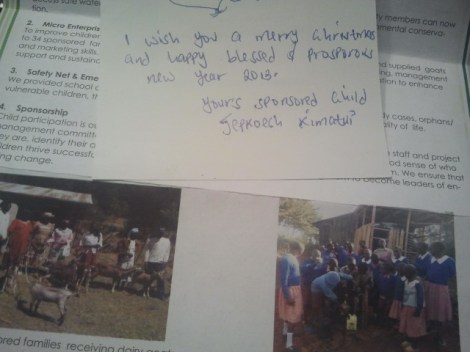 Får då och då brev av fadderbarnet och hälsningar från organisationen.