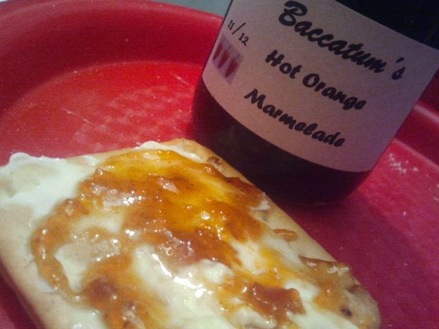 Baccatum´s Hot Orange Marmelade spetsad med chili är mums!
