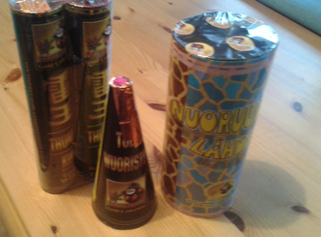 De här raketerna nöjer vi oss med i år.