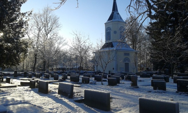 Kyrkogården och kapellet i Lappträsk.