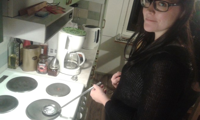 Jeanette smälter tenn.