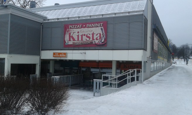 Och krogen där de färggranna fönstren finns heter Kirsta och ser ut så här.