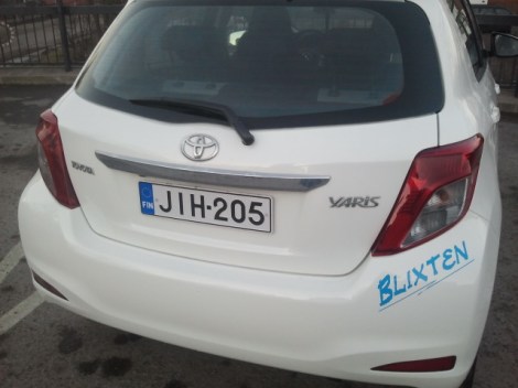 ... men så här kritvit är Blixten på riktigt.