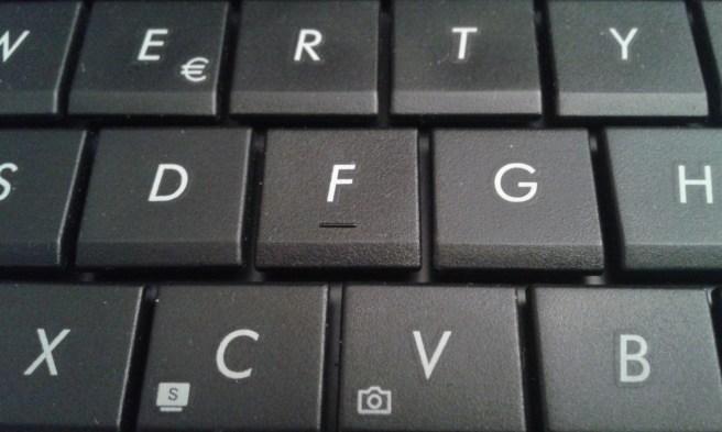 Tangentbordet är ett av de viktigaste redskapen då jag skapar mina texter till artiklar, böcker och till bloggen.