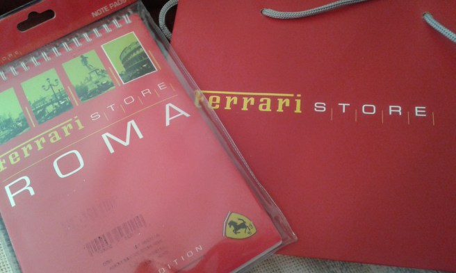 En souvenir jag köpte var ett häfte, fick på köpet en fin kasse.