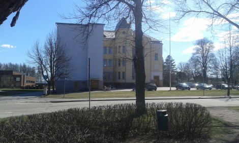 Så här ståtligt är vårt gymnasium i Lovisa, byggt 1907.