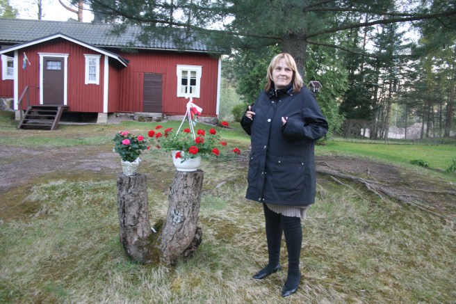 Två blommor som jag fick i gåva. Tackar!