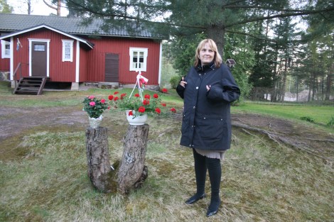 Två blommor som jag fick i gåva. Tackar!