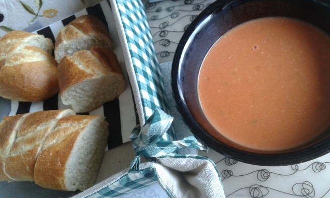 Mättande och god soppa med nygräddat bröd.