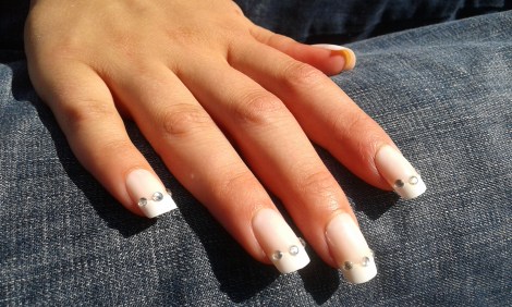 Svägerskans dotters naglar.