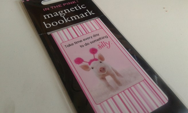 Tomtan hade tur i dragningen och vann det här skojiga magnetbokmärket. Grattis!