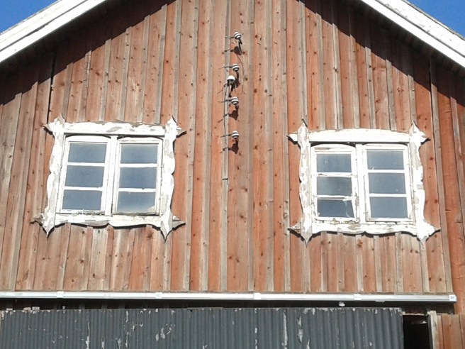 De här fönstren satt rätt högt uppe på byggnaden. Var tvungen att zooma in dem.