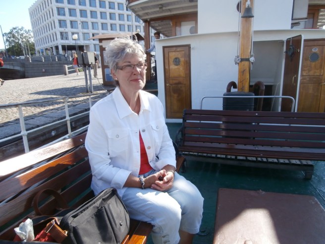 Ressällskapet, FasterAster även kallad. Båten ska snart avgå.