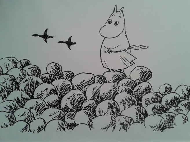 Tove Jansson skulle ha fyllt 100 år i år och i Konstfabriken finns en utställning som hedrar hennes minne.