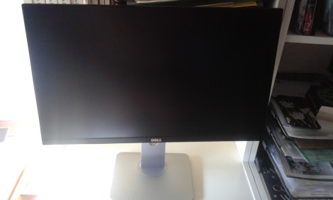 Skärmen är 60,5 cm då man mäter diagonalt.