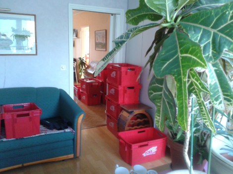 En del av de färdigpackade lådorna.