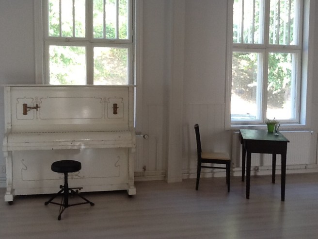 Så här kunde man också bo. Interiör från nedre våningen i Almska Gården.