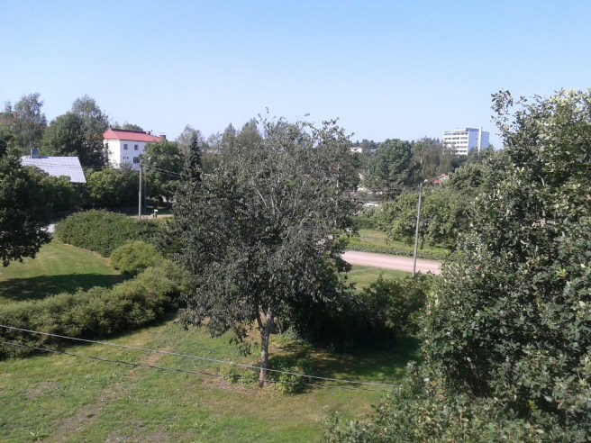 Utsikt från balkongen mot väst.