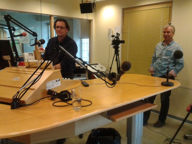 Mikael Kokkola intervjuade, Stefan Härus skötte kameran.