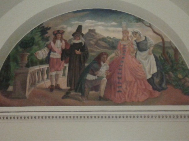 Och lite konst från väggarna i teaterbyggnaden.