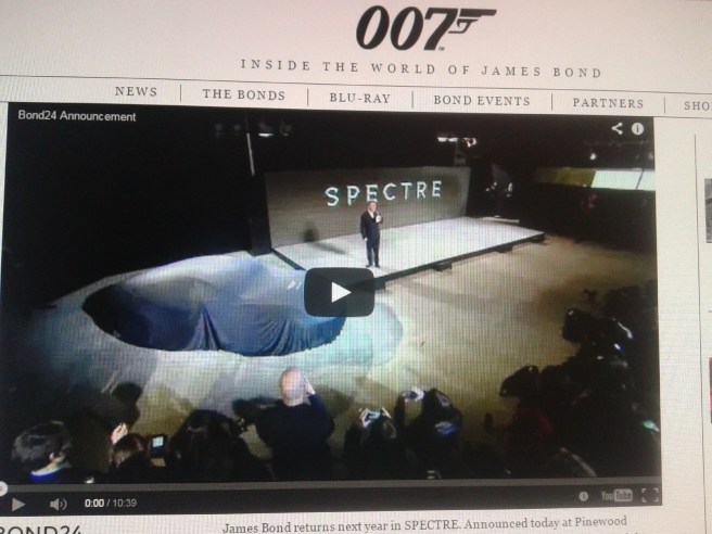 Spectre heter den nya filmen som har premiär 6.11.2015.