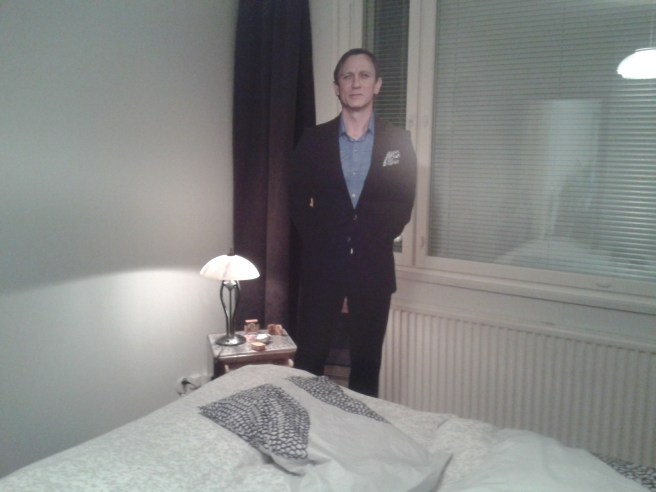 Du kan alltid känna dig trygg i mitt sällskap, Madame.