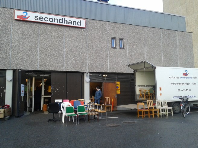 Här brukar det vara kö direkt då loppmarknaden öppnar klockan 10 på lördag.