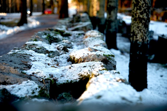 Mur vid nya kyrkogården i Lovisa.