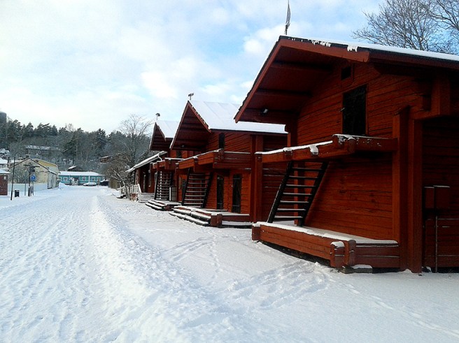 Här brukar det gå livligt till om somrarna men i dag var det lugnt vid de gamla saltbodarna.