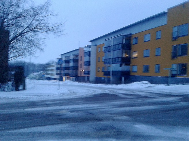 Bakvägen hem.