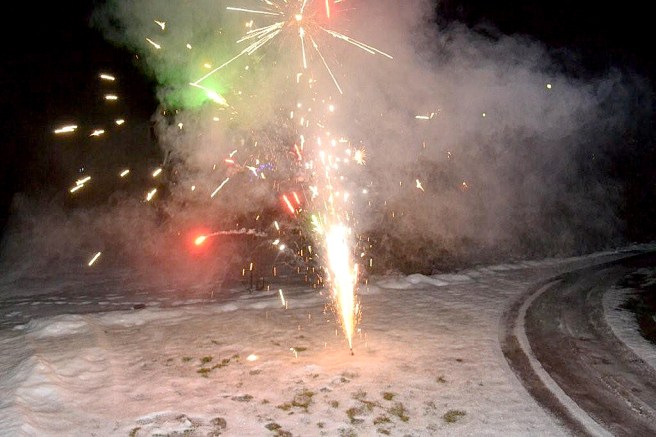 De sprakade, small och rykte.