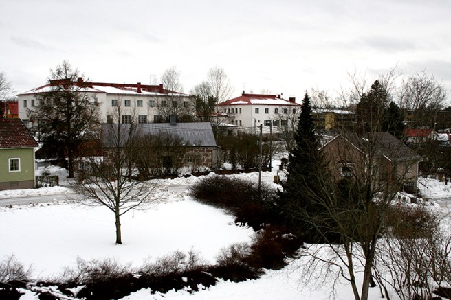 Ävenså österut, mot gamla mejeriet.