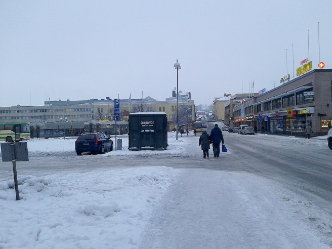 Mycket frisk luft fick jag i alla fall då jag kutade runt och flyttade bilen i Borgå i dag...