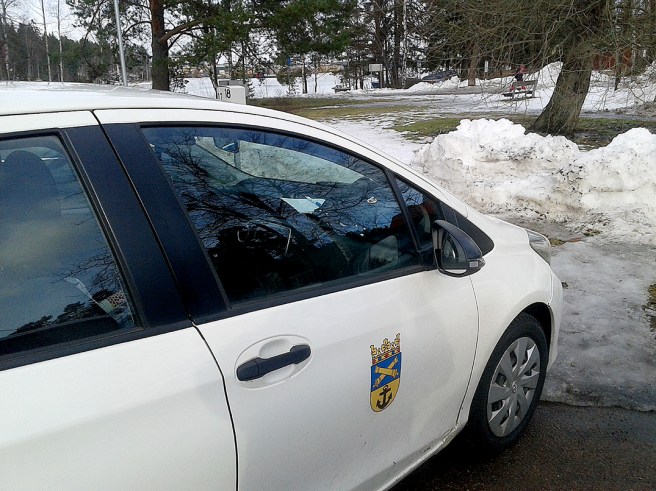 På eftermiddagen åkte jag med i stadens bil.