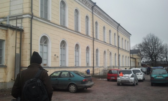 En bild som jag knäppt i farten. Har svårt att hänga med då fotografen tar sina långa steg :-)