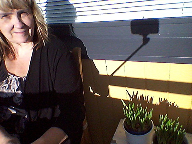 Tanten och selfiepinnen.