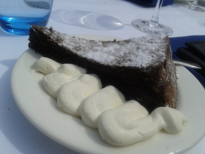 Hur mätt man än är av maten slinker en efterrätt alltid ner :-)