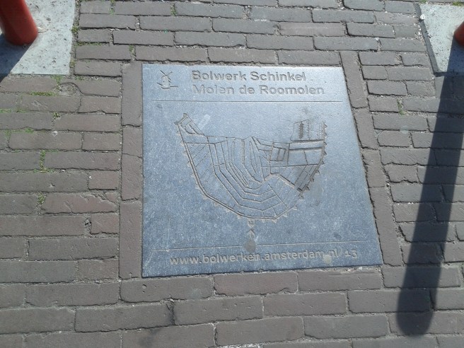 Vackert lock, vi kunde ha mer fantasifulla i Finland också.