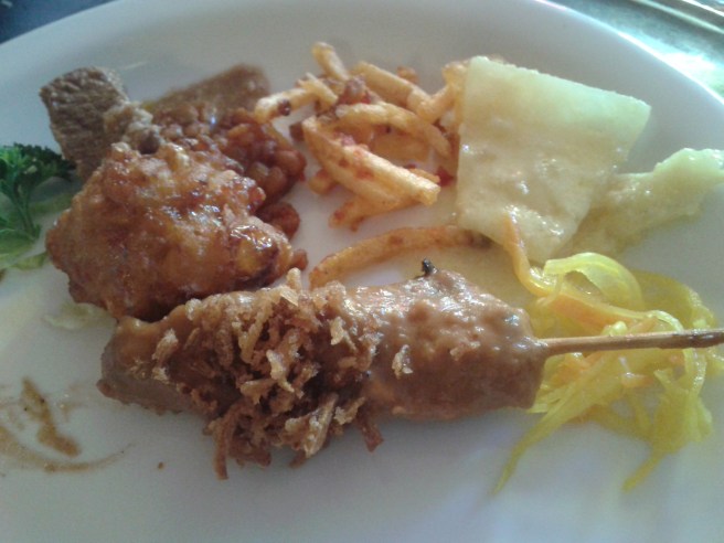 En av många huvudrätter på restaurang Indrapura. Såsen som hade sting av toffe var toppen!