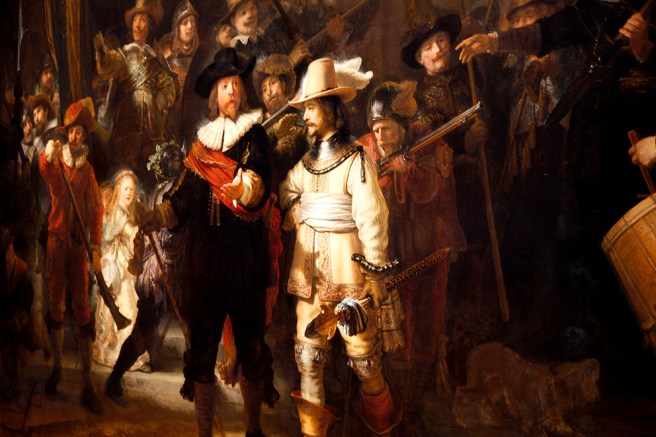 En detaljstudie av Rembrandts mästerverk Nattvakten.