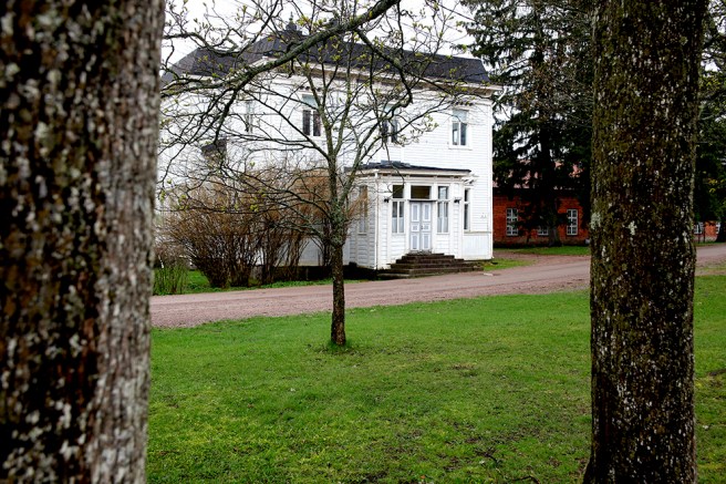 Huset från en annan vinkel.