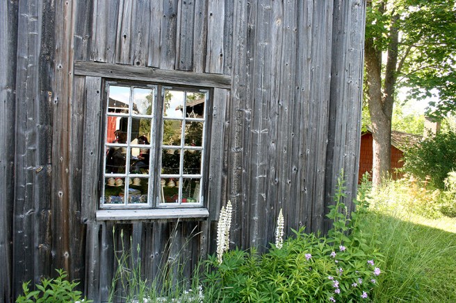 En av de många byggnaderna på Postbacken i Illby i Borgå.
