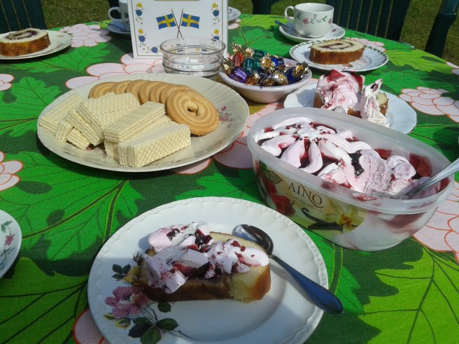 81-års kalas på sommarstället.