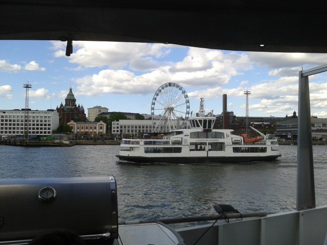 Här har vi precis lämnat kajen i Helsingfors.