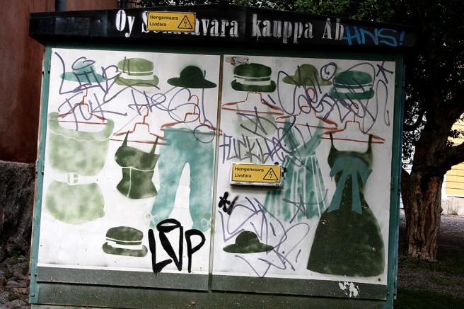 Inte direkt klotter, skulle jag säga. Kanske rentav ett beställningsjobb :-)