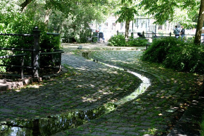 Det finns många pärlor på nära håll, i grannstäderna. Här Sibeliuksenpuisto i Kotka.