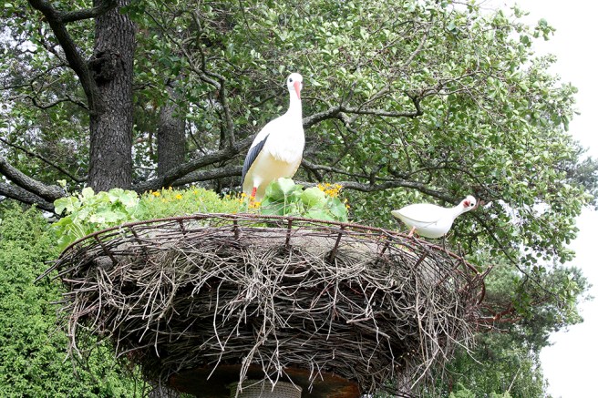 De ser faktiskt rätt naturtrogna ut de här fåglarna :-)