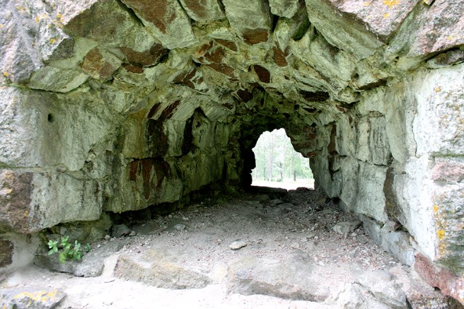 En annan skottglugg för kanonerna. Men man lär aldrig ha behövt gå tuffa krigsstrider från den här bastionen.